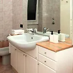 Spacious Near Bocconi Апартаменты