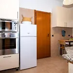 Апартаменты Spacious Near Bocconi Милан