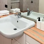Spacious Near Bocconi Милан