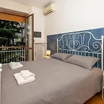 Spacious Near Bocconi * Милан
