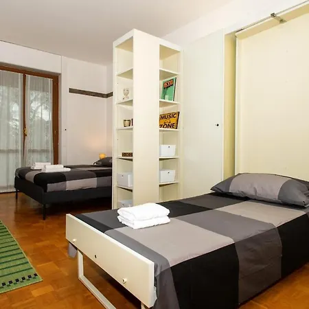 Апартаменты Spacious Near Bocconi Милан